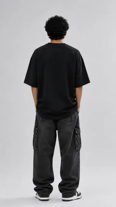 Happiness oversized graphic t-shirt with bold smile motif and relaxed, oversized fit
