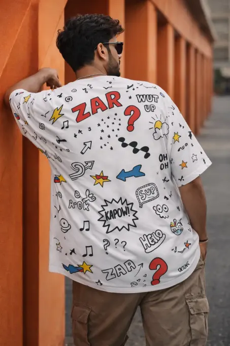 Men's oversized t-shirt with retro comic pop-art all-over print, bold graphic panels and relaxed streetwear fit