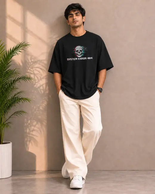 Black oversized t-shirt with 'System Error 404' chest graphic