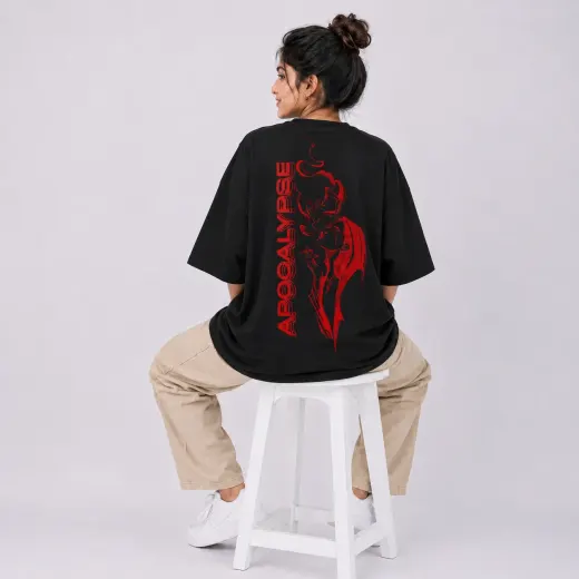Ruhisen Inferno Kiss oversized T-shirt, front view with graphic print