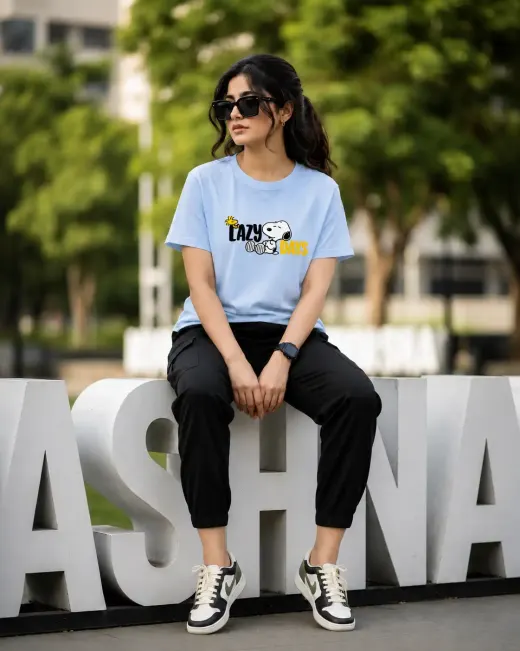 Snoopy ‘Lazy Days’ graphic on cotton-stretch t-shirt