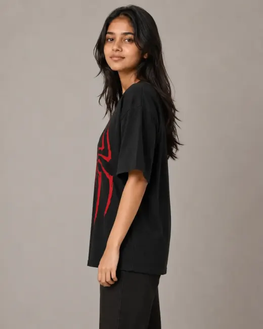 Oversized graphic t-shirt featuring a 'Spider Responsibility' spider artwork on front, streetwear silhouette