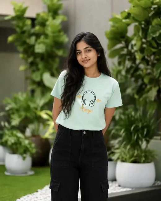 Temps Headphone Graphic T-Shirt